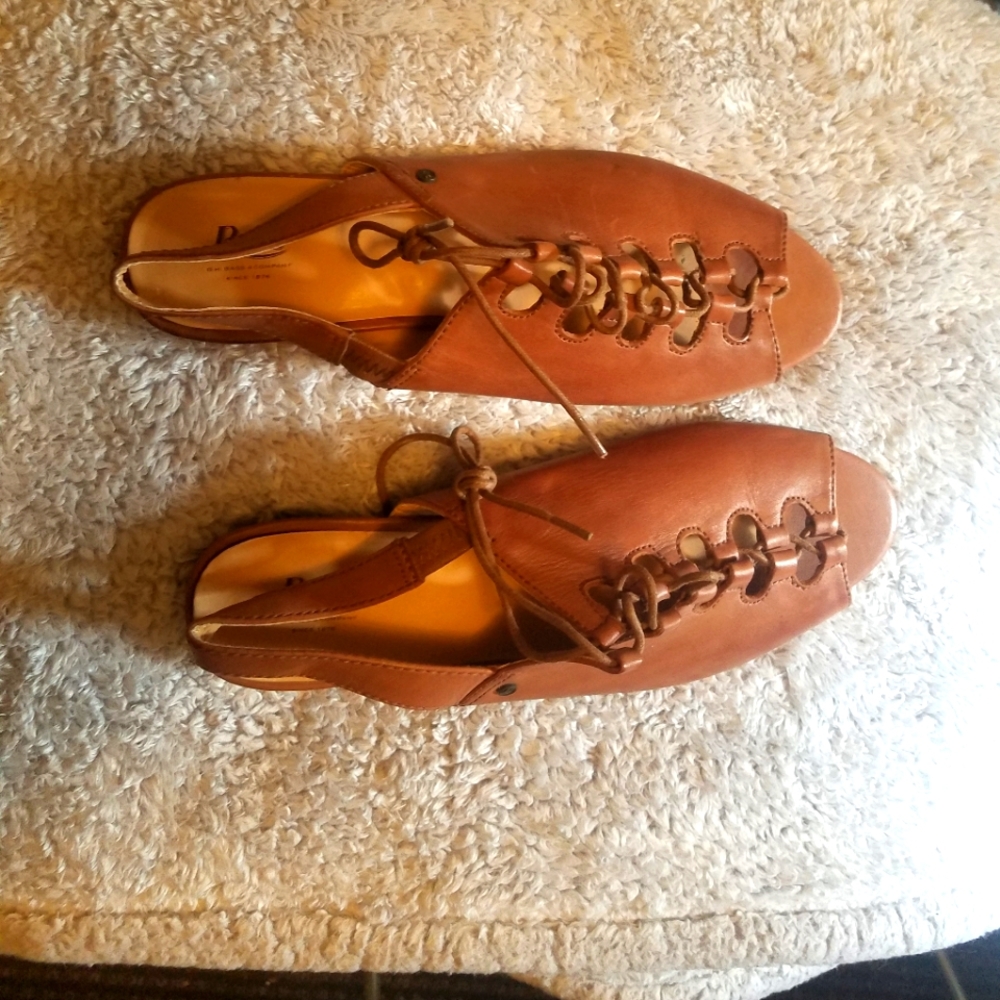 G.H. Bass & Co lace up sandals| size 10w